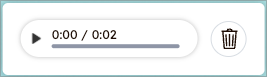Reproductor de audio con botón de reproducción, barra de progreso y un icono de basura para eliminar.