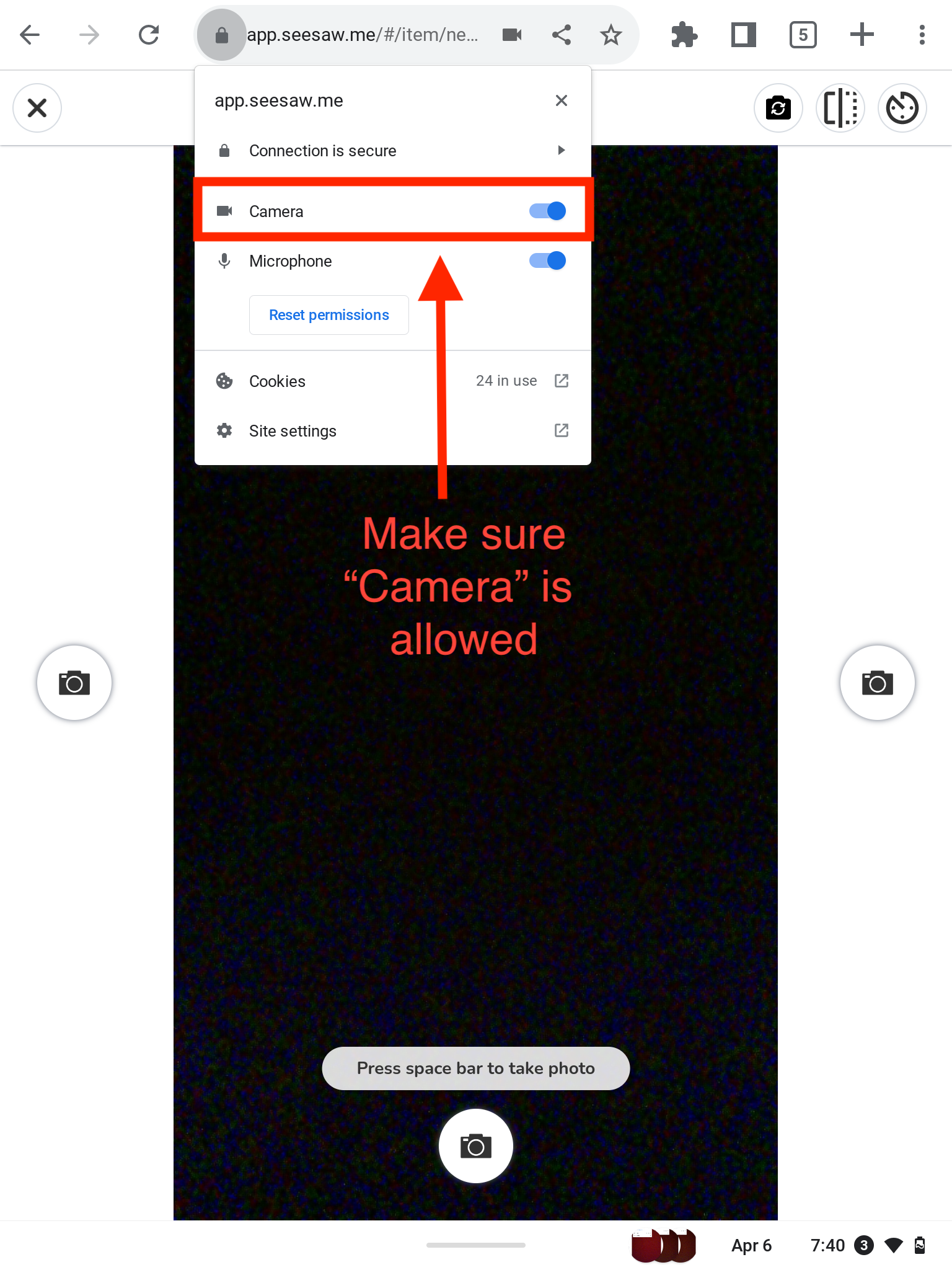 Browser Chromebook dengan prompt izin untuk mengaktifkan izin agar Kamera diizinkan akses.