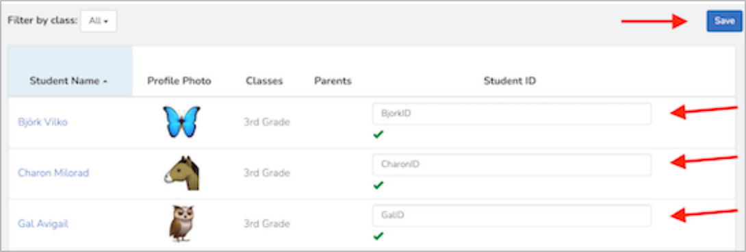Diagram med studentnavn og klasser som er automatisk fylt ut, med tekstbokser for å skrive inn manglende student-IDer.